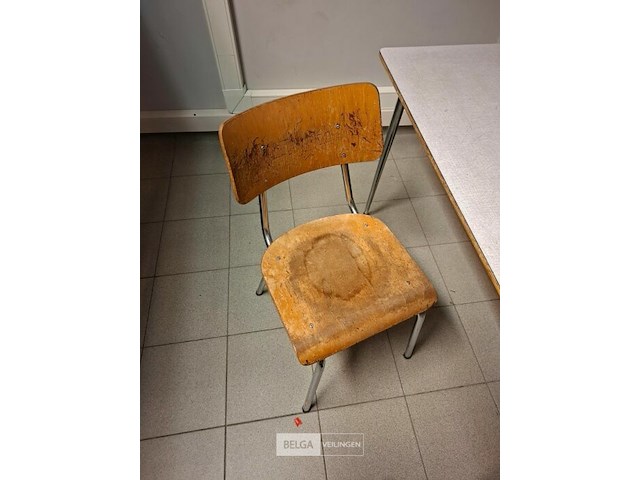 Tafel + stoel - afbeelding 3 van  3