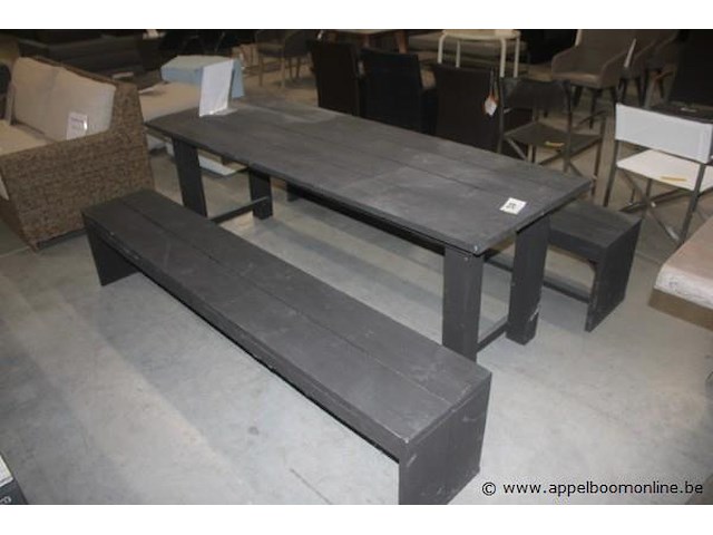 Tafel + twee banken hout zwart - afbeelding 1 van  2