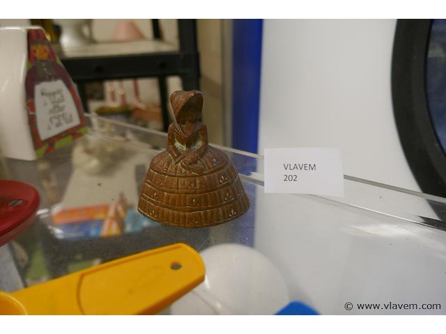 Tafelbel in koper - afbeelding 1 van  1