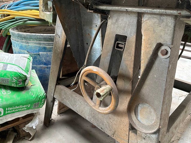 Tafelcirkelzaagmachine - afbeelding 5 van  5
