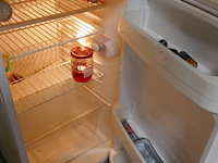 Tafelfrigo & onderhoudsmateriaal & inhoud keukenkasten - afbeelding 2 van  15