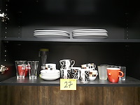 Tafelfrigo & onderhoudsmateriaal & inhoud keukenkasten - afbeelding 8 van  15