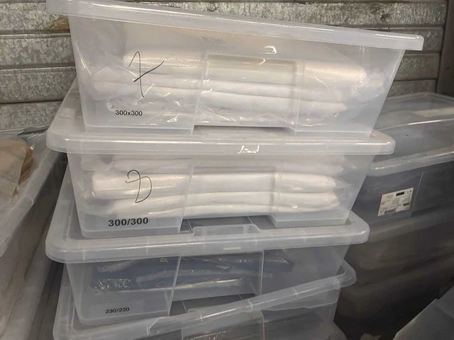 Tafelkleed (+-150x) - individueel pack - afbeelding 4 van  7