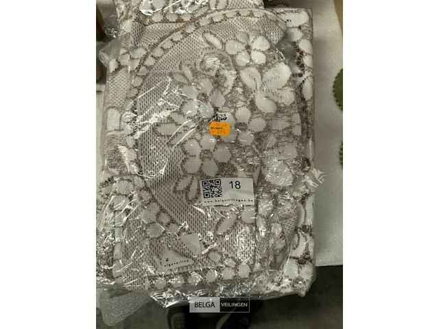 Tafelkleed bloemen patroon - afbeelding 2 van  2