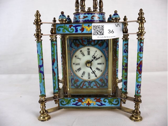 Tafelklok met cloisonne - afbeelding 2 van  9