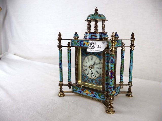 Tafelklok met cloisonne - afbeelding 4 van  9