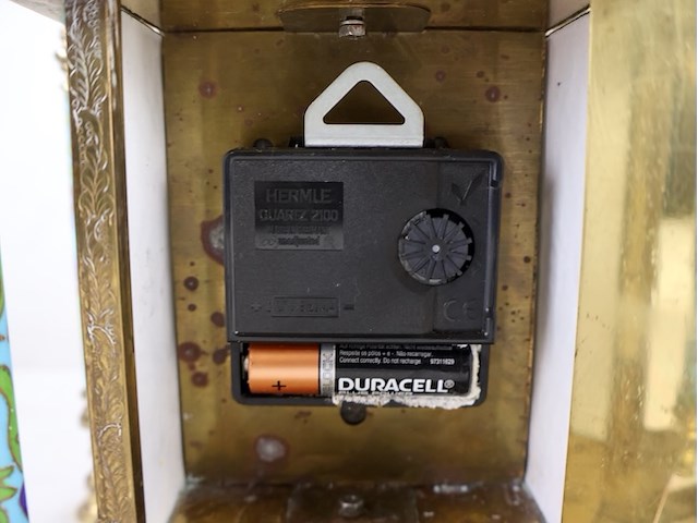 Tafelklok met cloisonne - afbeelding 7 van  9