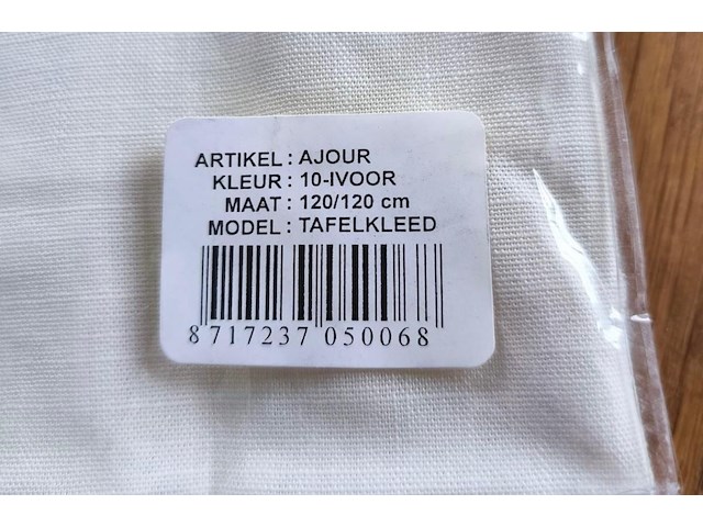 Tafellaken overseas kleur : ivoor maat : 120x120 - afbeelding 2 van  2