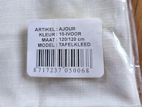 Tafellaken overseas kleur : ivoor maat : 120x120 - afbeelding 2 van  2