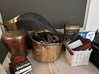 Tafels, decoratie en boeken - afbeelding 5 van  7