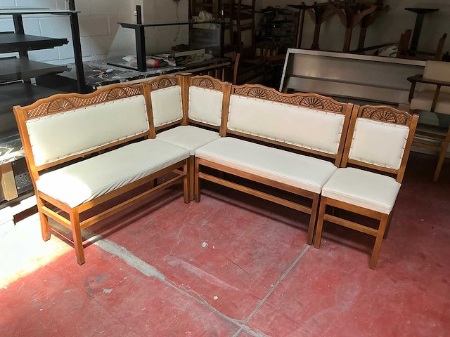Tafels, stoelen en zitbanken. horeca stoelen, tafels en zitbanken. - afbeelding 1 van  6