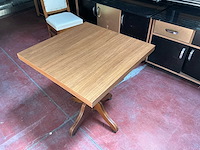 Tafels, stoelen en zitbanken. horeca stoelen, tafels en zitbanken. - afbeelding 6 van  6