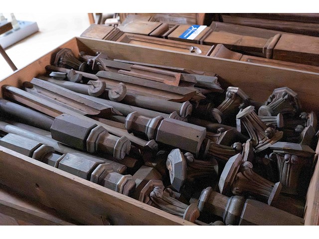 Tafel_sculteerwerk - afbeelding 1 van  2