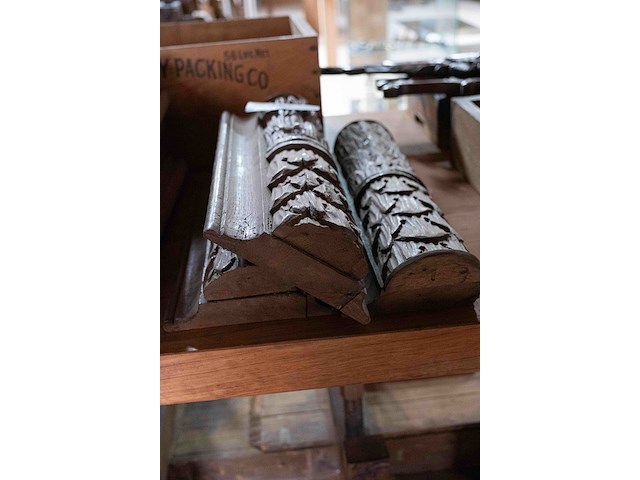 Tafel_sculteerwerk - afbeelding 2 van  2