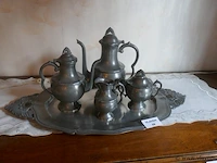 Tafelset in tin
