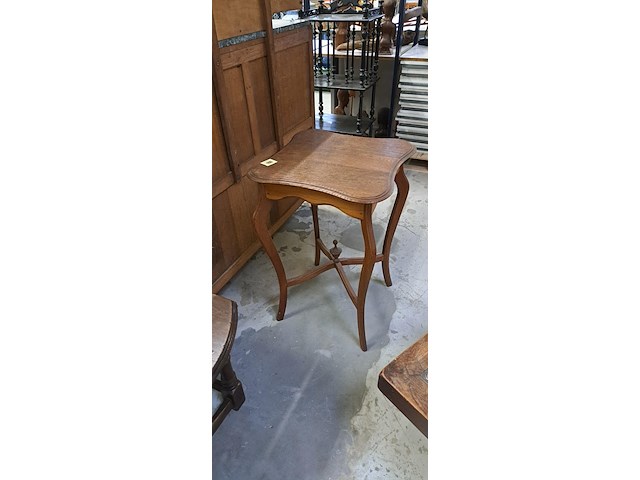 Tafeltje - afbeelding 1 van  2