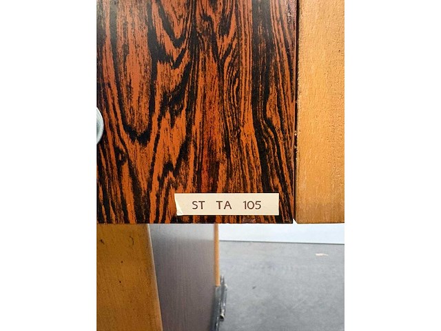 Tafelvoetbal - overige kantoorinventaris - afbeelding 3 van  8