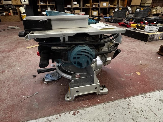 Tafelzaag makita - afbeelding 3 van  4