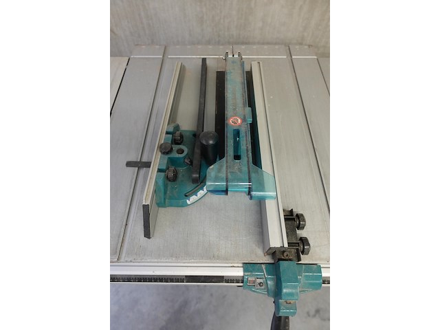 Tafelzaag met onderstel makita - afbeelding 4 van  7