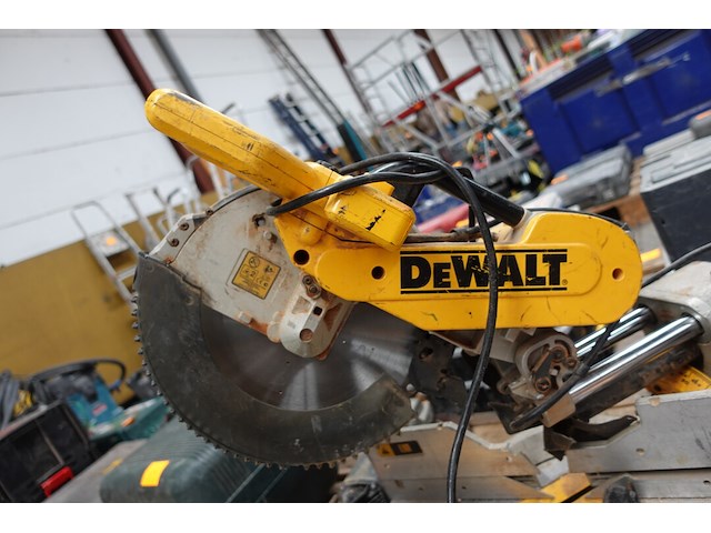 Tafelzaagmachine dewalt - afbeelding 2 van  6