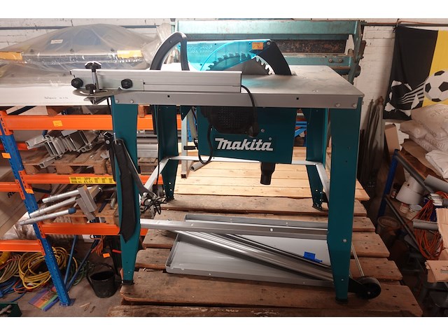 Tafelzaagmachine makita - afbeelding 1 van  6