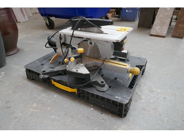 Tafelzaagmachine powerplus - afbeelding 2 van  4