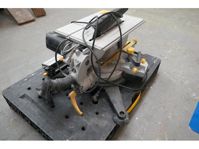 Tafelzaagmachine powerplus - afbeelding 3 van  4