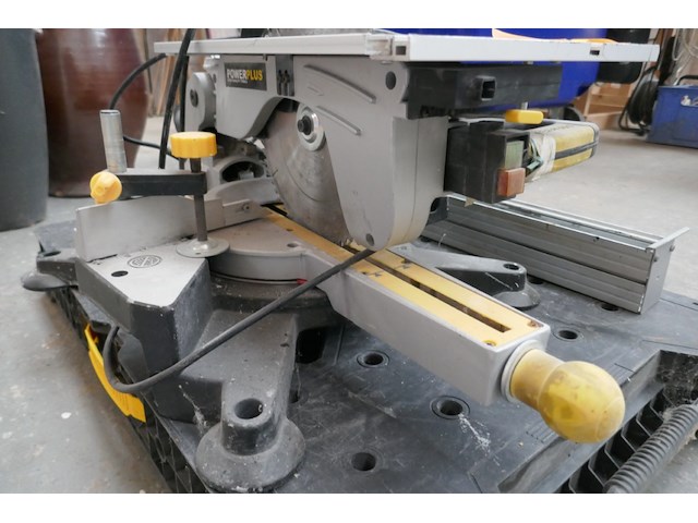 Tafelzaagmachine powerplus - afbeelding 4 van  4