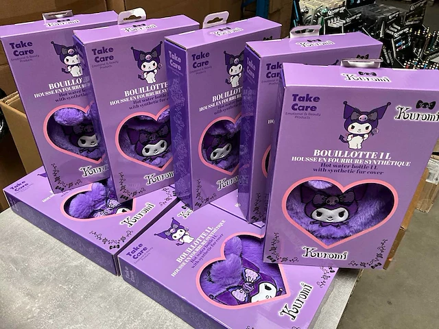 Take care kuromi furry heet water kruik 1 liter (9x) - afbeelding 1 van  3