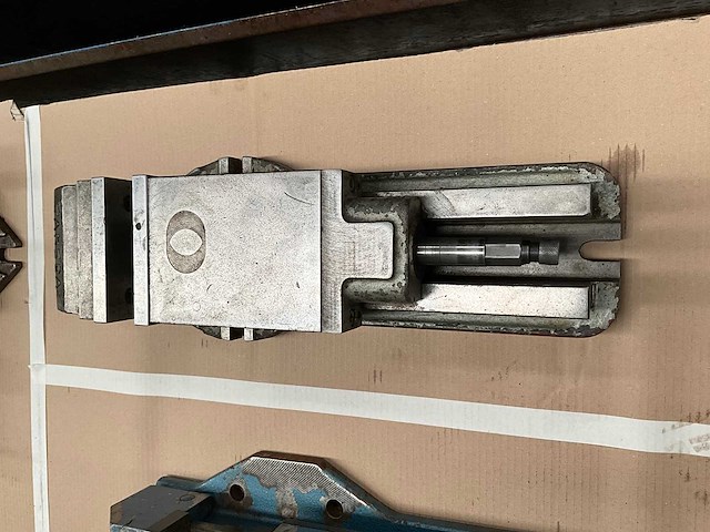 Takeda - machineklem - afbeelding 2 van  2