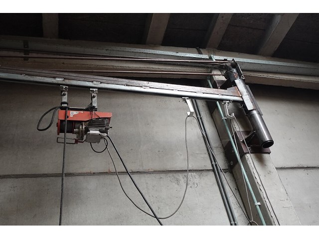 Takel samen met zwenkarm - afbeelding 3 van  5