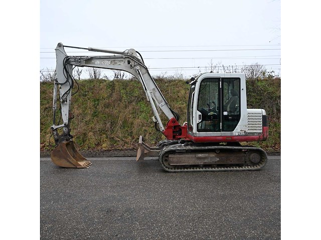 Takeuchi - 2006 - tb175 - rupsgraafmachine - afbeelding 1 van  24