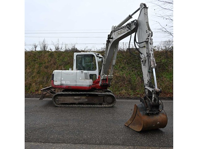 Takeuchi - 2006 - tb175 - rupsgraafmachine - afbeelding 17 van  24