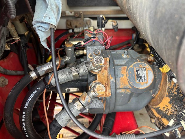 Takeuchi - 2010 - tb150c - midigraafmachine - afbeelding 18 van  32