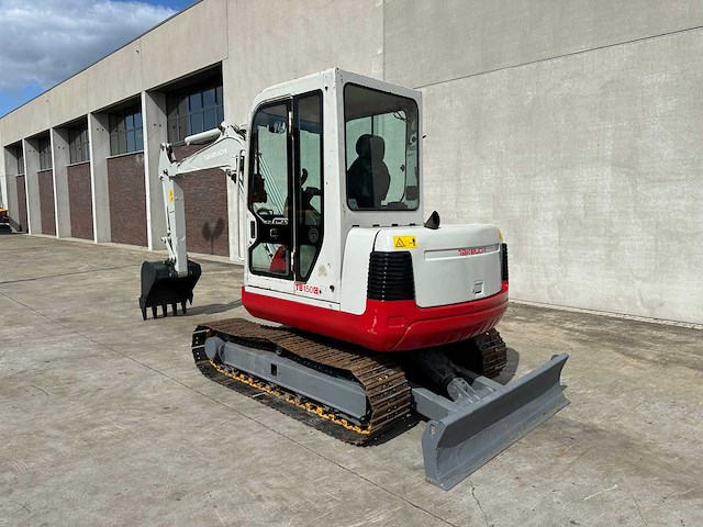Takeuchi - 2010 - tb150c - midigraafmachine - afbeelding 29 van  32