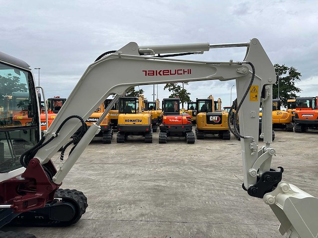 Takeuchi - 2012 - tb135 - minigraafmachine - afbeelding 6 van  42
