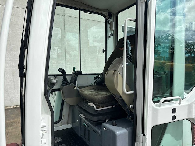 Takeuchi - 2014 - tb135 - minigraafmachine - afbeelding 26 van  42