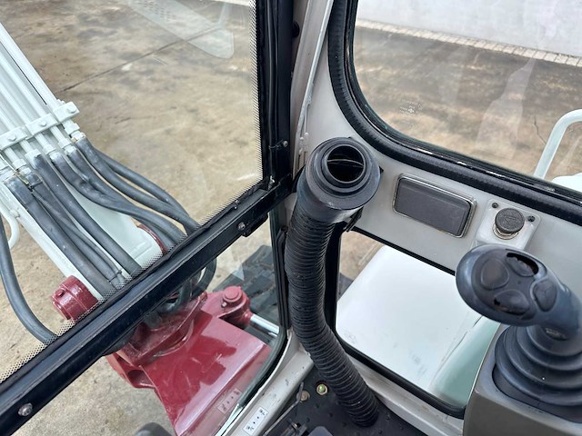 Takeuchi - 2014 - tb135 - minigraafmachine - afbeelding 29 van  42