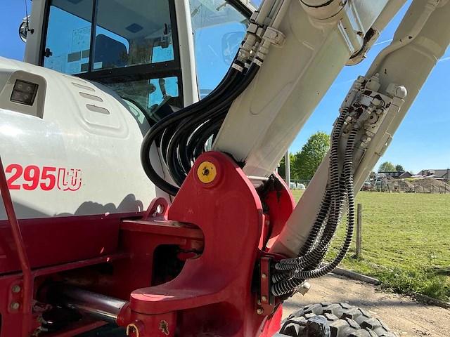 Takeuchi - 2018 - tb295w - banden graafmachine - bandenkraan - afbeelding 26 van  43