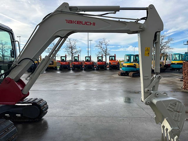 Takeuchi - tb150c - midigraafmachine - afbeelding 6 van  38