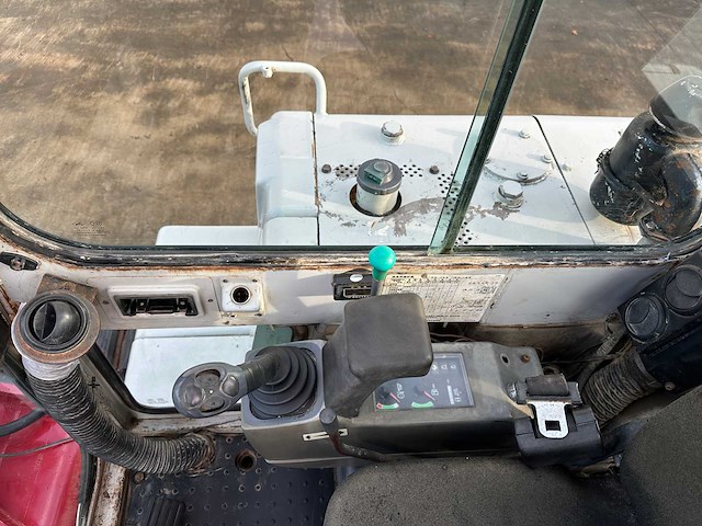 Takeuchi - tb150c - midigraafmachine - afbeelding 27 van  38