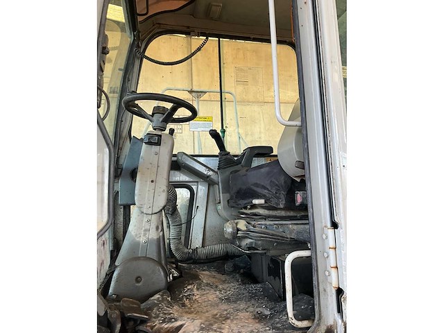 Takeuchi - tb175w - wheeled excavator - 2012 - afbeelding 15 van  31