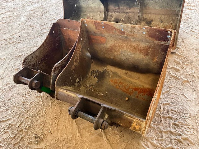 Takeuchi - tb175w - wheeled excavator - 2012 - afbeelding 24 van  30