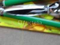 Takkenschaaier, heggenschaaier, snoeischrijnen, hark, schop - afbeelding 5 van  9