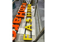 Takko fashion lichtreclame - afbeelding 2 van  5