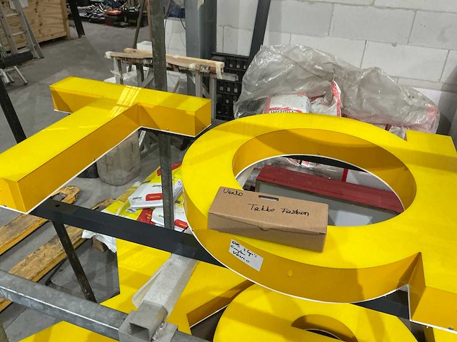 Takko fashion lichtreclame - afbeelding 5 van  5