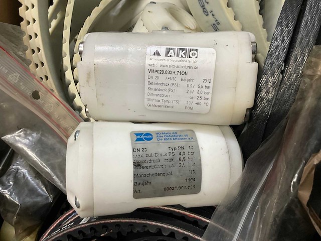 Tandriemen, rondsels en diversen (108x) - afbeelding 4 van  7