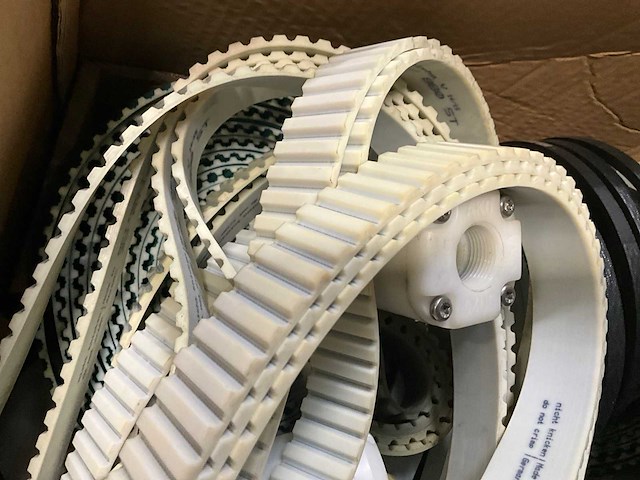 Tandriemen, rondsels en diversen (108x) - afbeelding 5 van  7