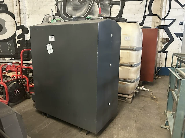 Tank 1200 liter - afbeelding 1 van  7