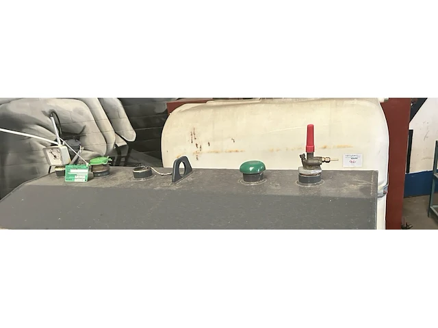 Tank 1200 liter - afbeelding 3 van  7